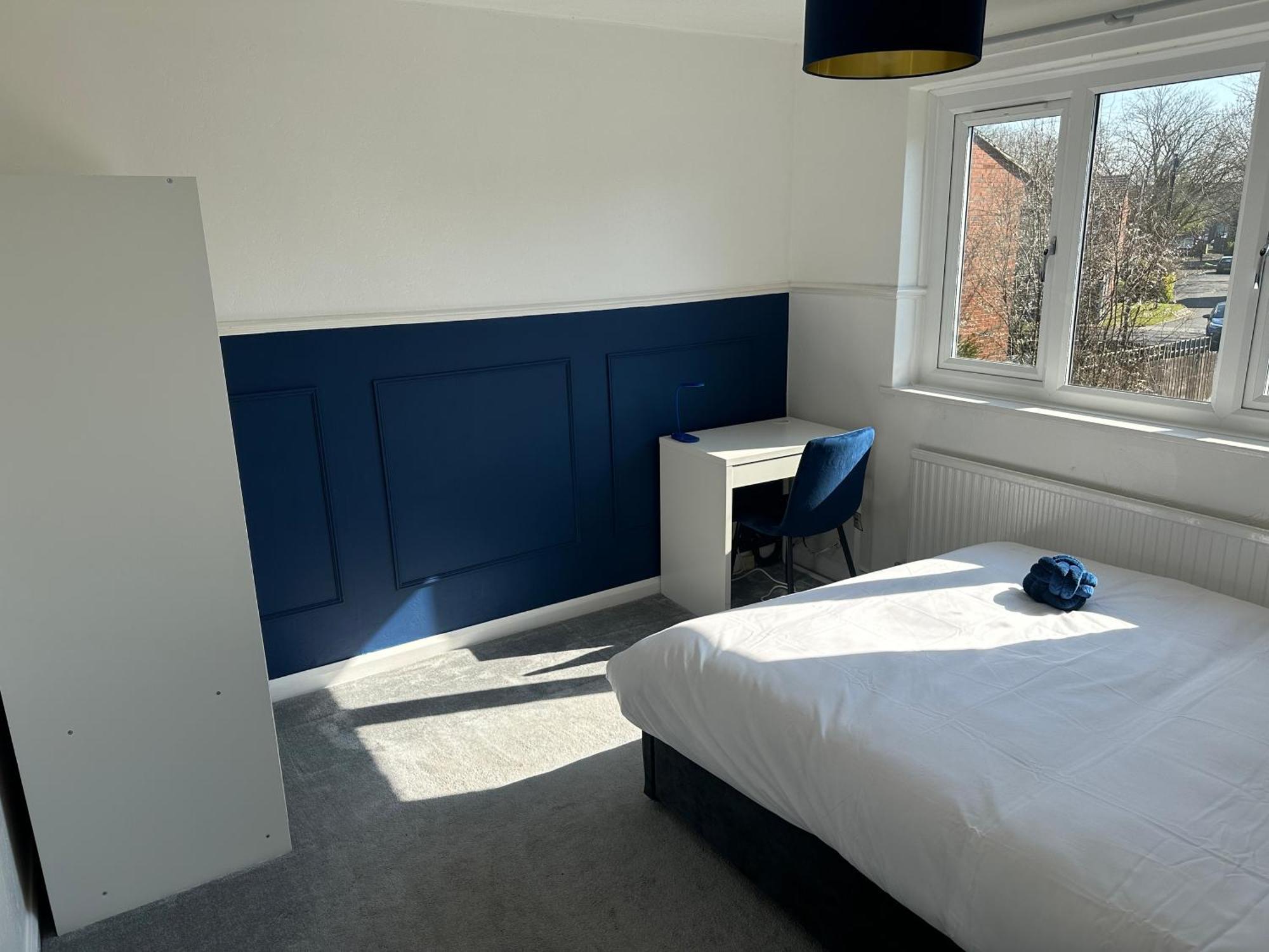 Pool&tennis Table - Up To 40 Percent Off Old Trafford 3 Bed *