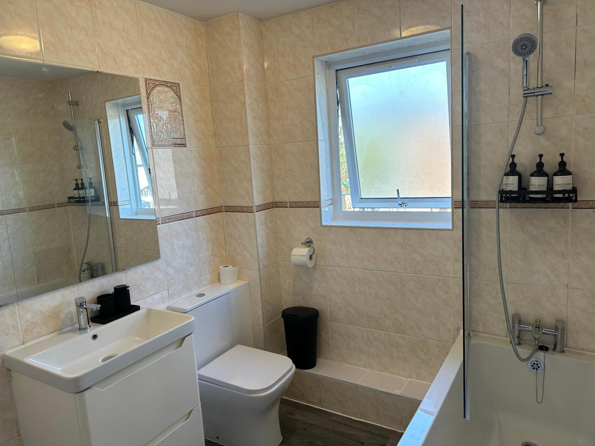 Holiday home Pool&tennis Table - Up To 40 Percent Off Old Trafford 3 Bed *