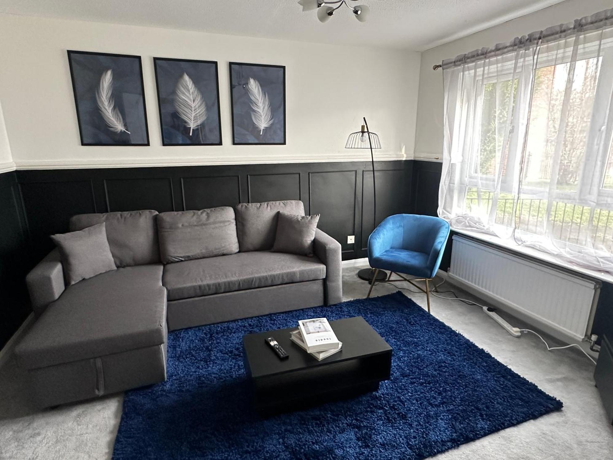 Pool&tennis Table - Up To 40 Percent Off Old Trafford 3 Bed Holiday home